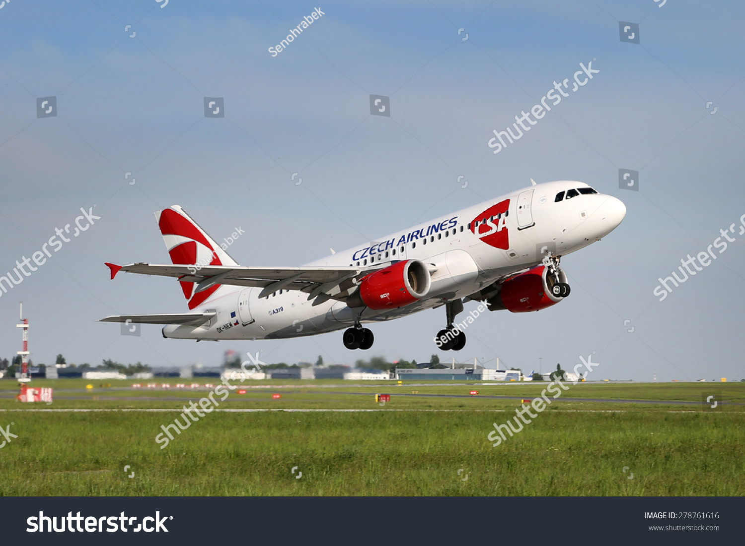 国——5月13日:csa -捷克航空公司空客a319 - 112从prg机场5月13日