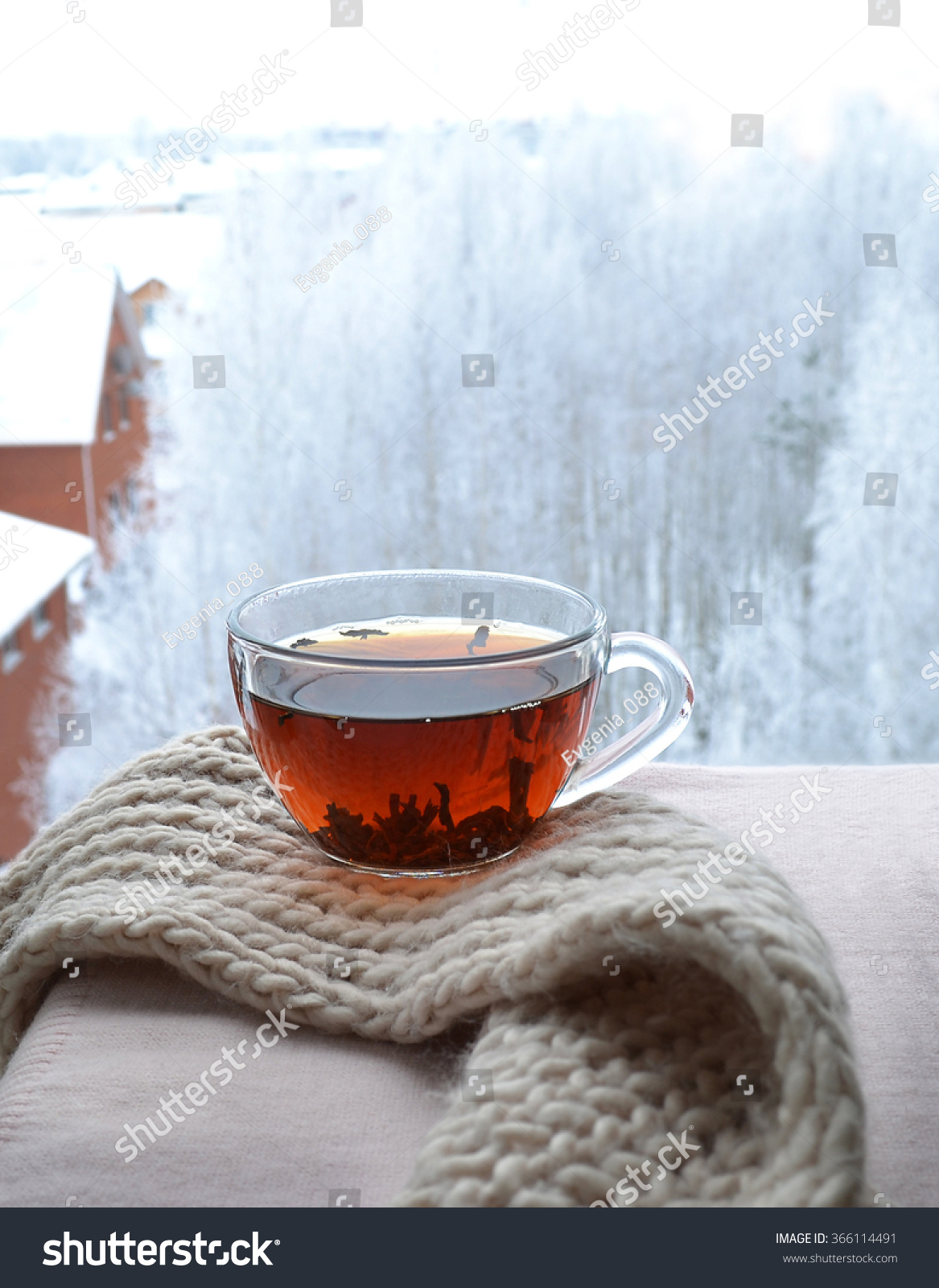 a mug of hot tea图片